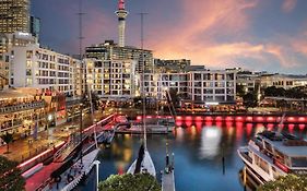 Qv Stays Elegant Modern Apartment With Water Views